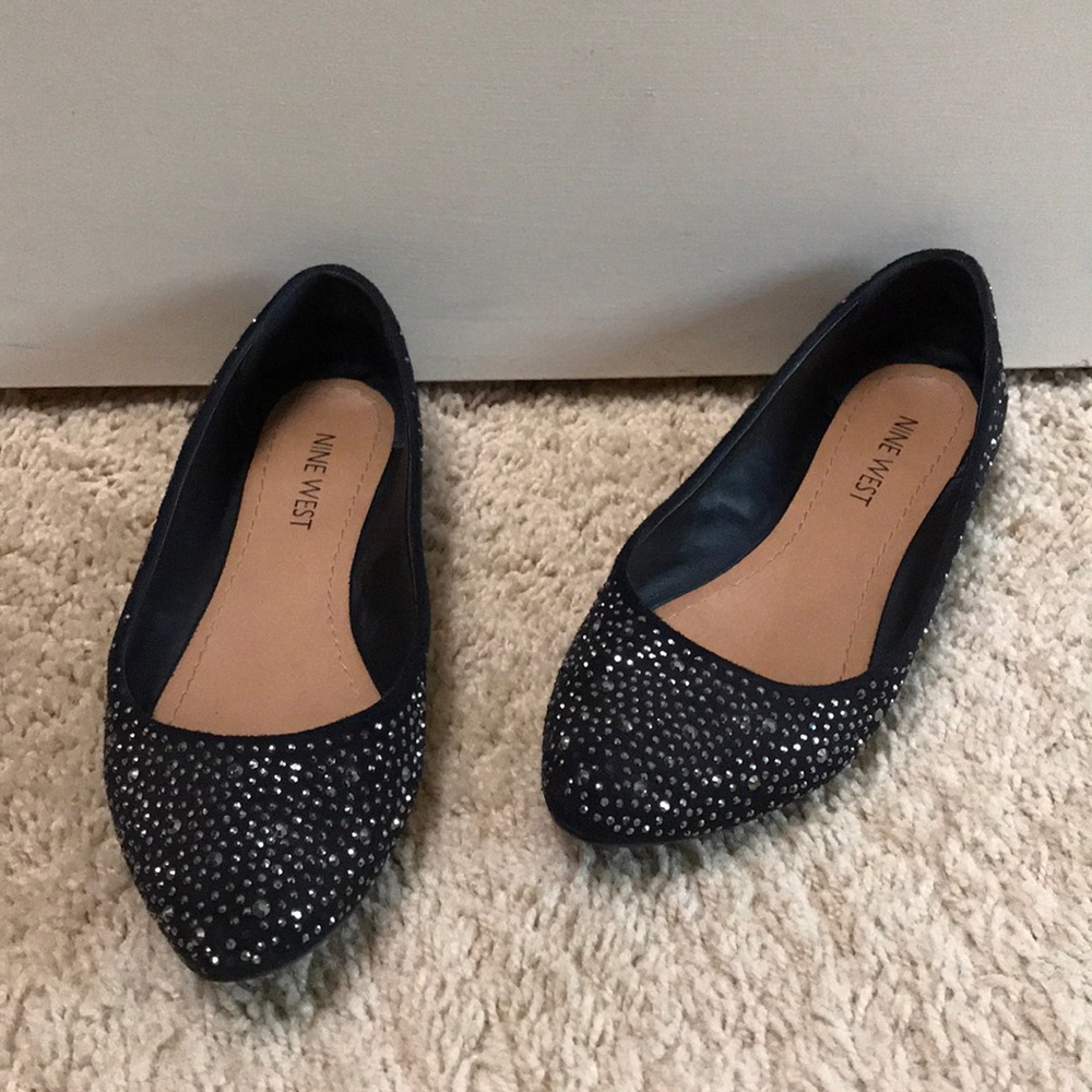 LAST CALL!! Nine West flats